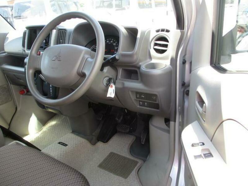 MINICAB VAN