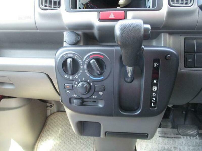 MINICAB VAN