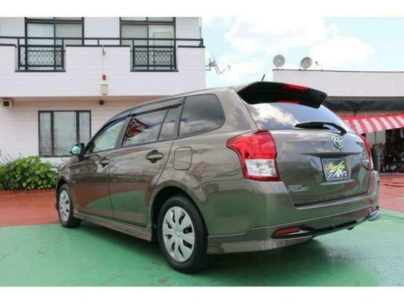 COROLLA FIELDER