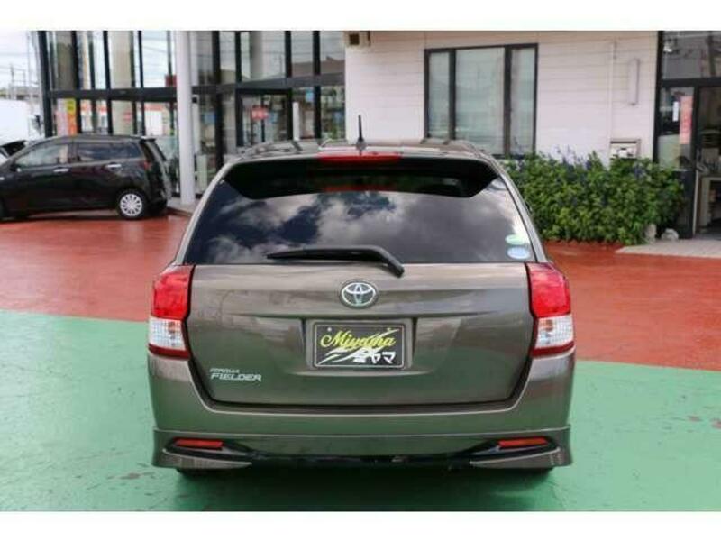 COROLLA FIELDER