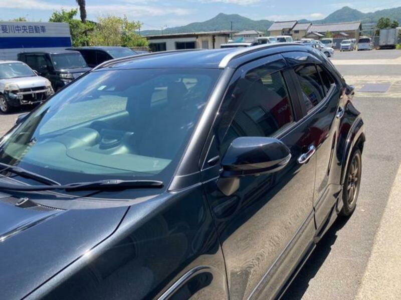YARIS CROSS