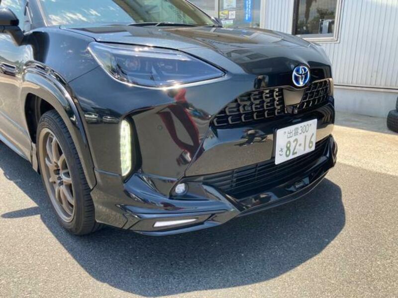 YARIS CROSS