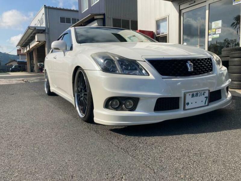 TOYOTA CROWN