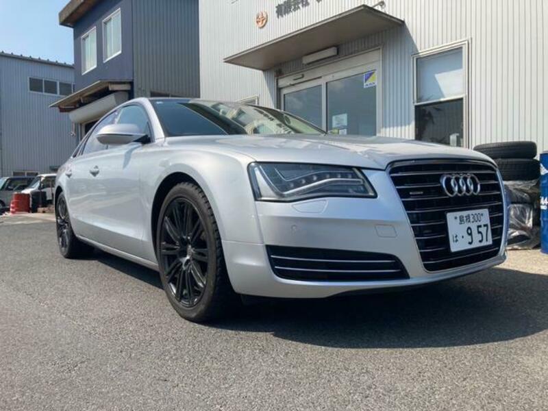 AUDI A8