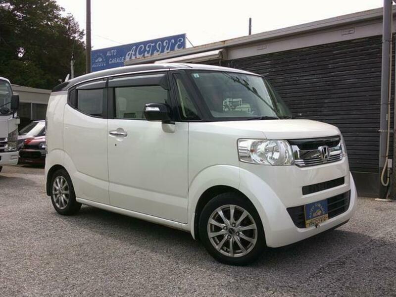 HONDA N BOX SLASH