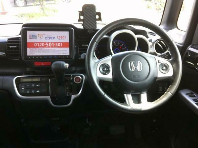 N BOX CUSTOM
