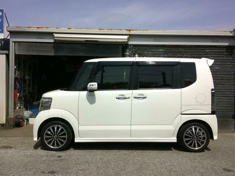 N BOX CUSTOM