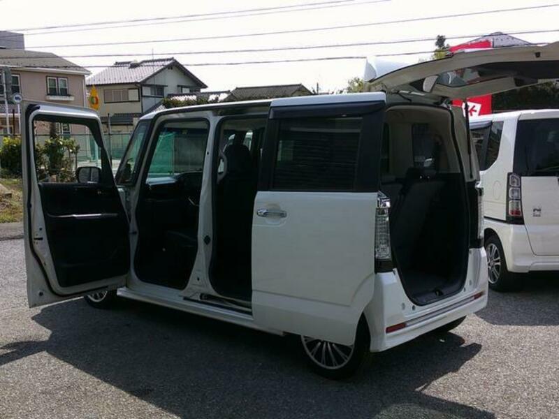 N BOX CUSTOM