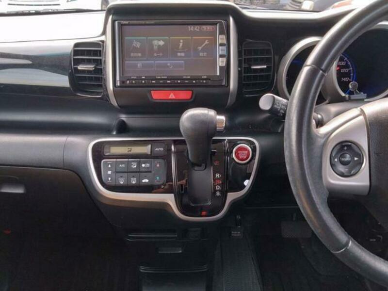 N BOX CUSTOM