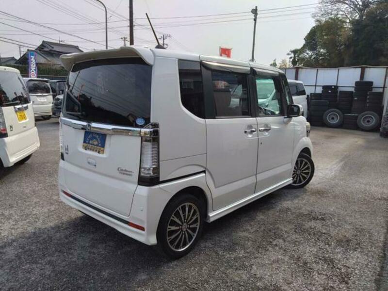 N BOX CUSTOM