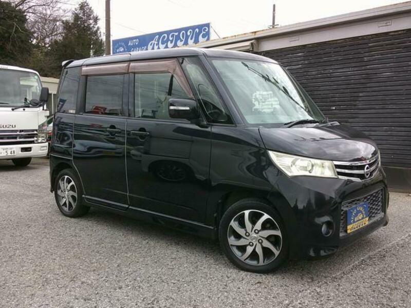 NISSAN ROOX