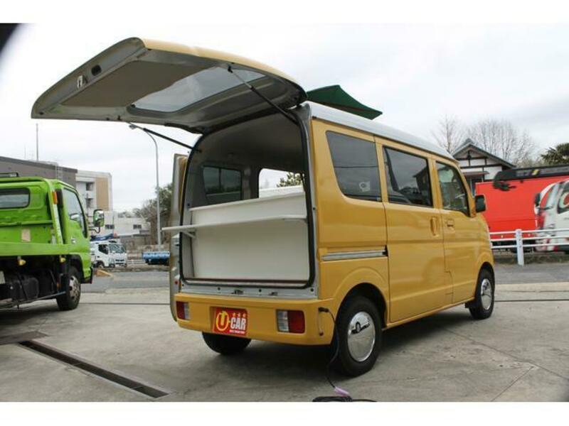 MINICAB VAN