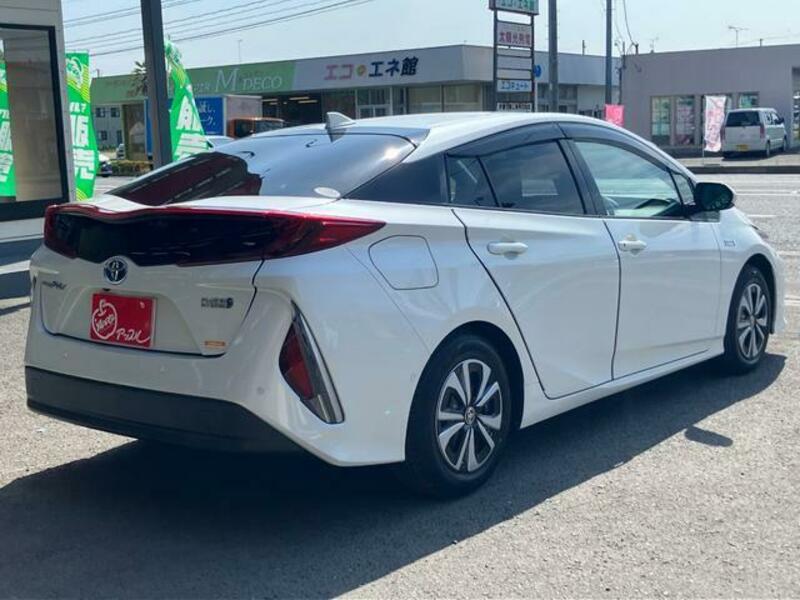 PRIUS PHV