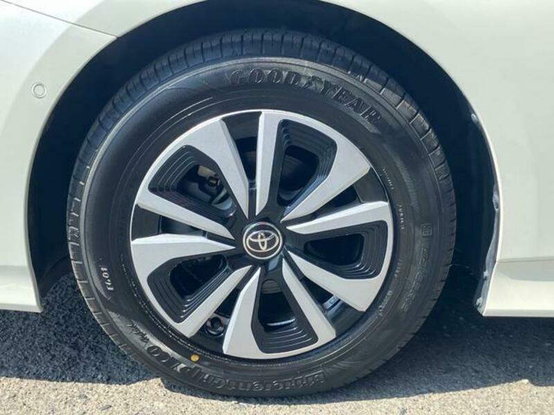 PRIUS PHV