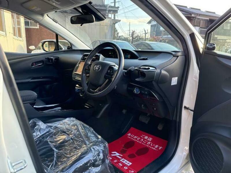 PRIUS PHV