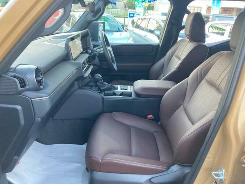 LAND CRUISER 250