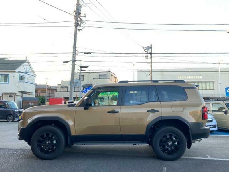 LAND CRUISER 250