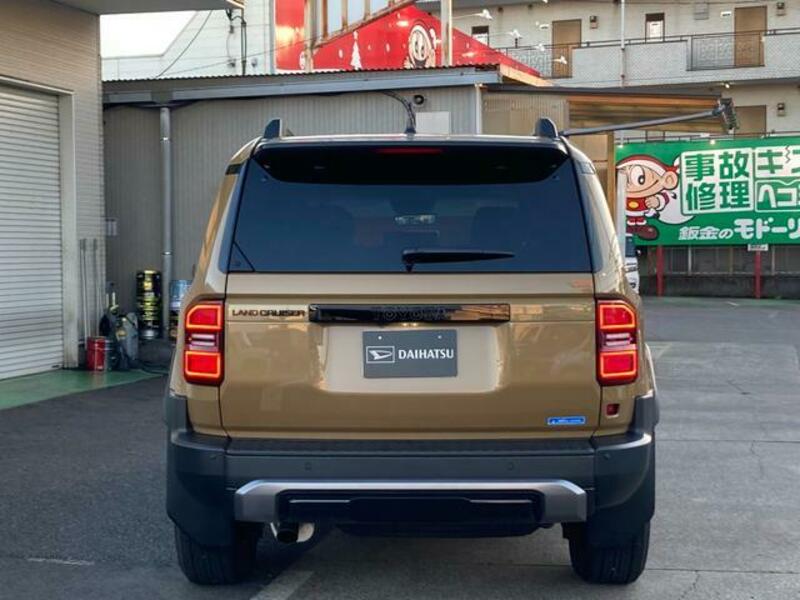 LAND CRUISER 250