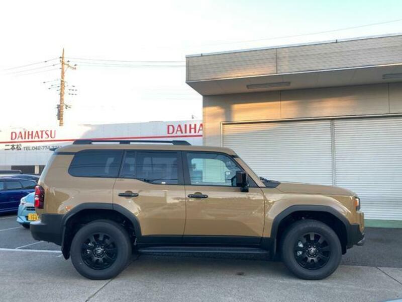 LAND CRUISER 250