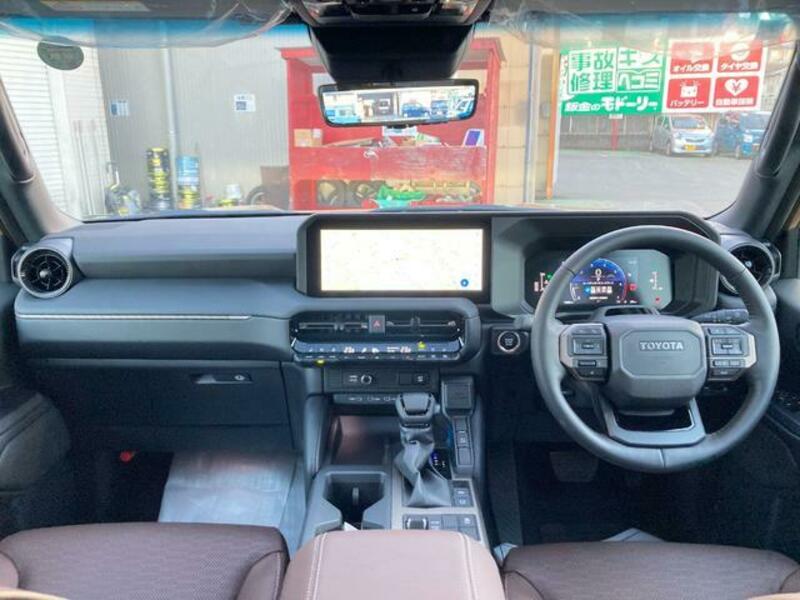 LAND CRUISER 250