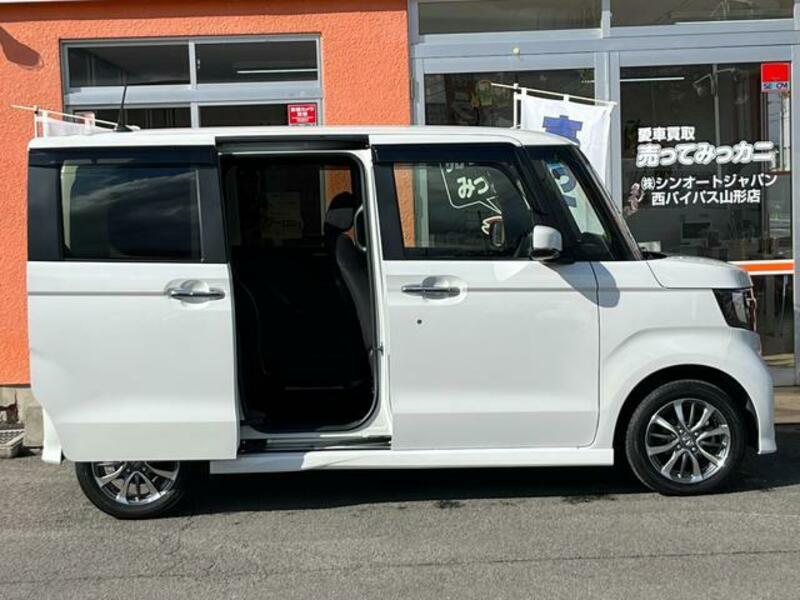 N BOX CUSTOM
