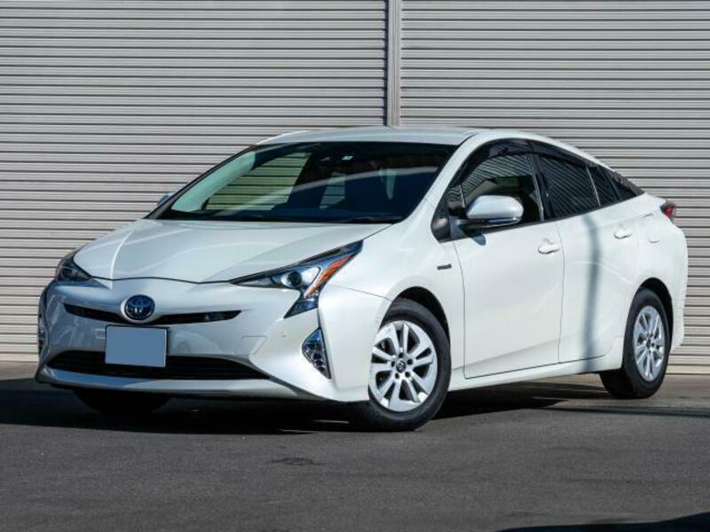 Used 2017 TOYOTA PRIUS ZVW50 | SBI Motor Japan