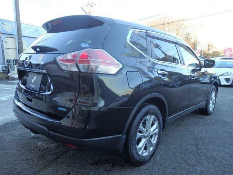 X-TRAIL