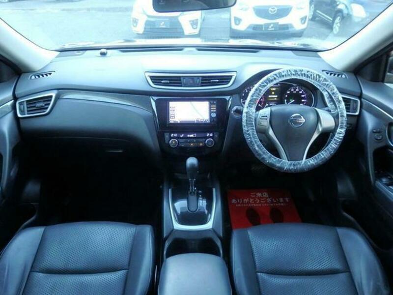 X-TRAIL