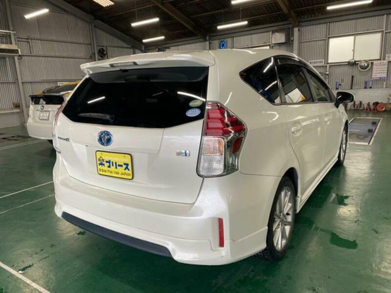 PRIUS ALPHA