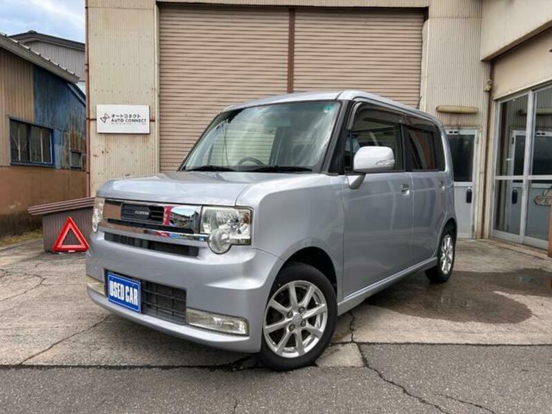 TOYOTA PIXIS SPACE