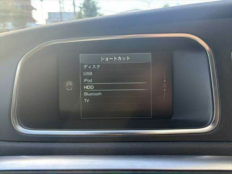 V40