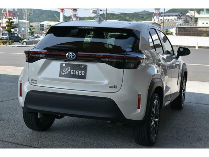 YARIS CROSS