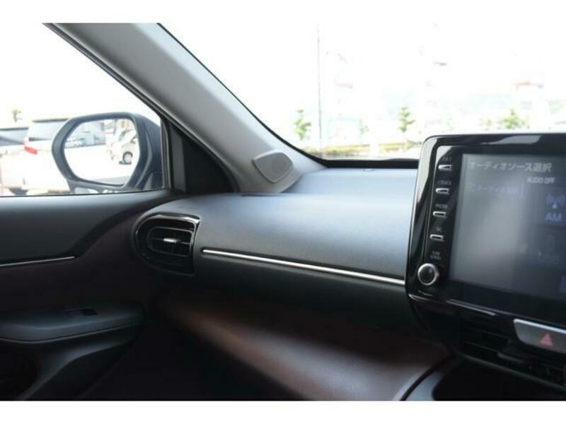 YARIS CROSS