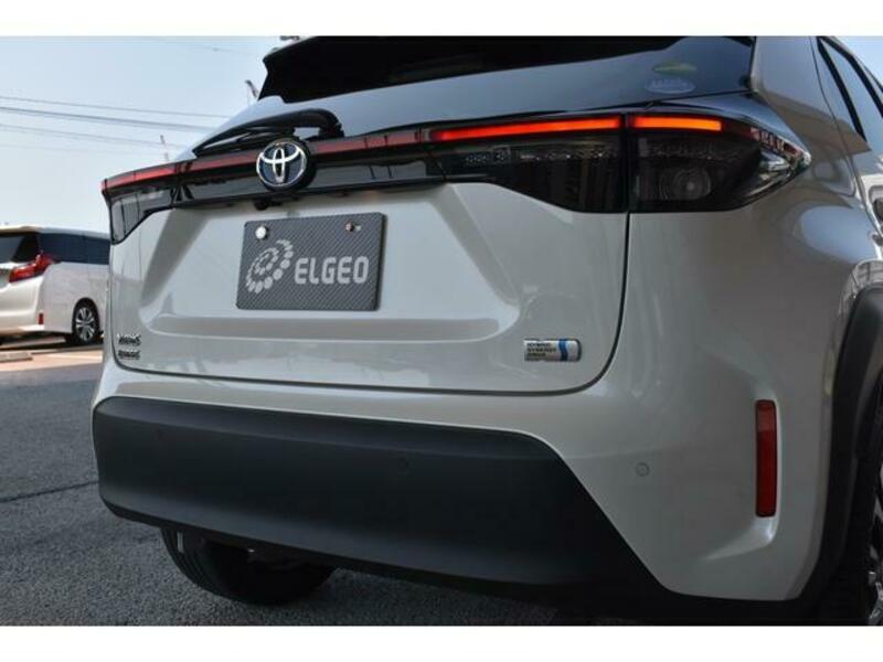 YARIS CROSS