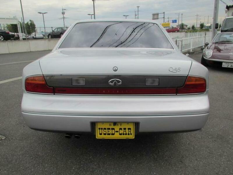 INFINITI Q45