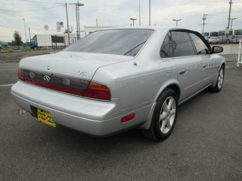 INFINITI Q45