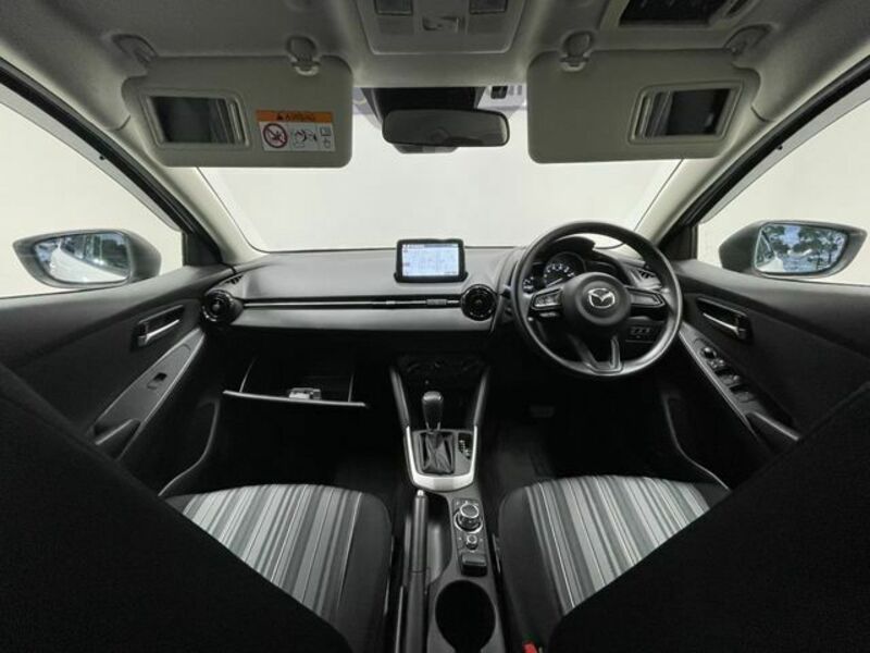MAZDA2