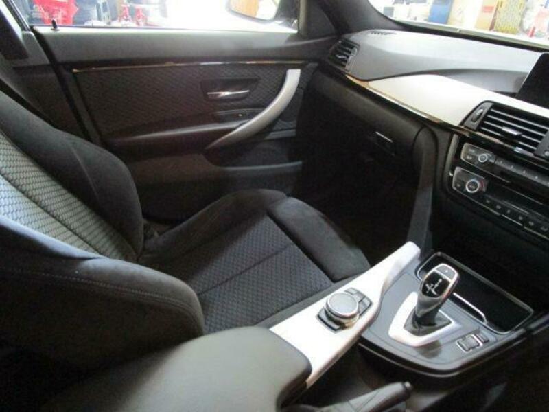4 SERIES