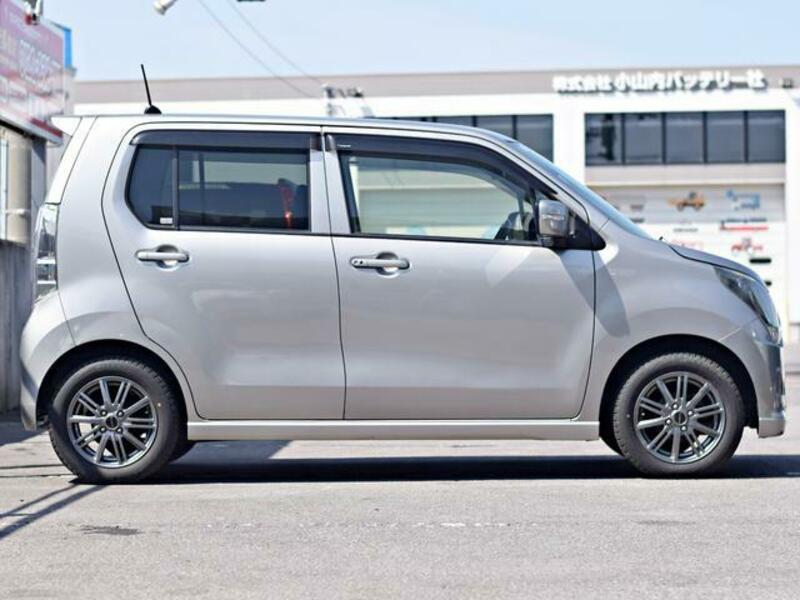 WAGON R