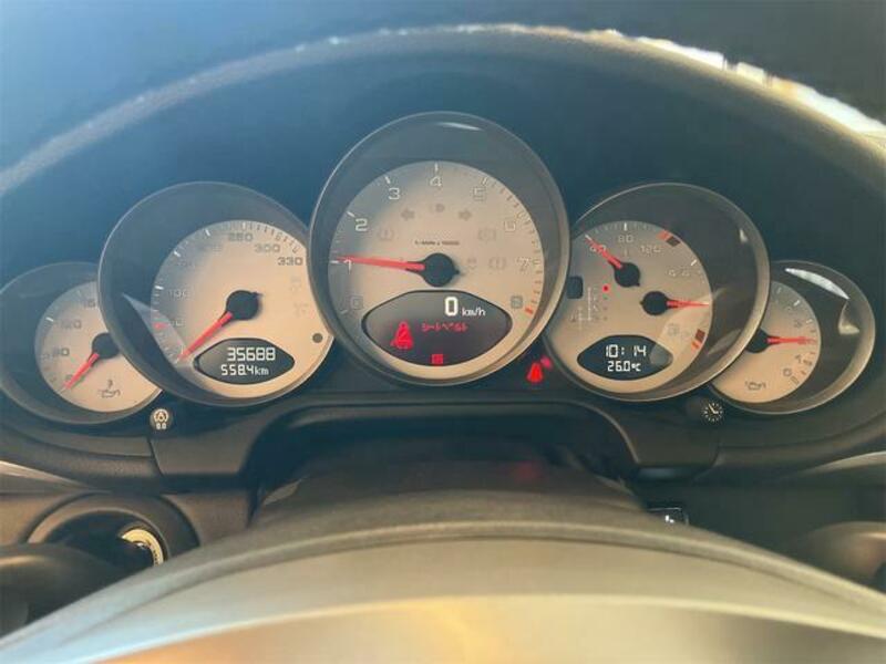 911