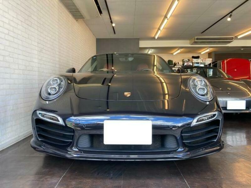 911