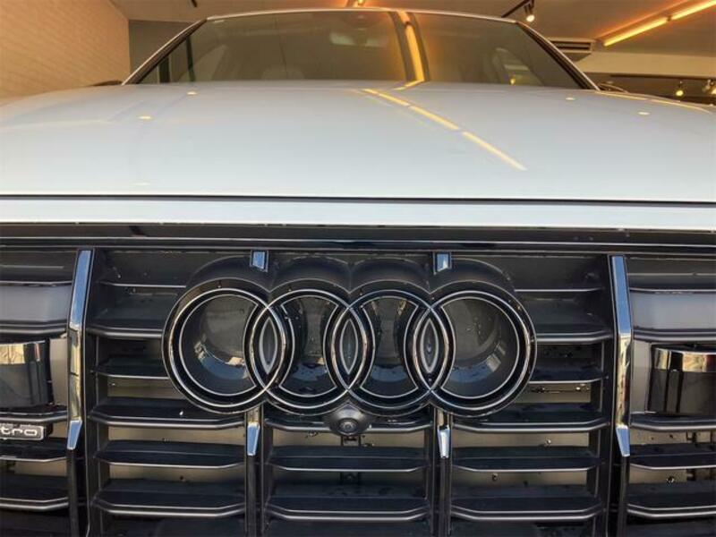 Q7