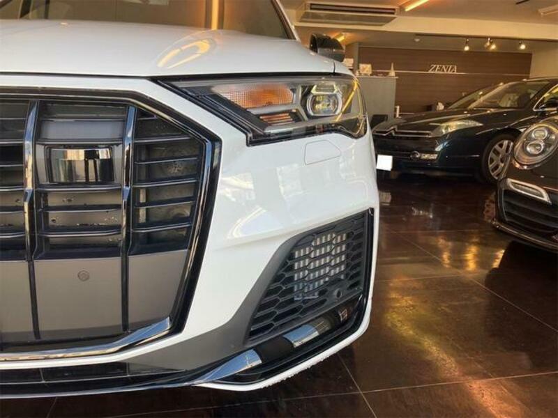 Q7