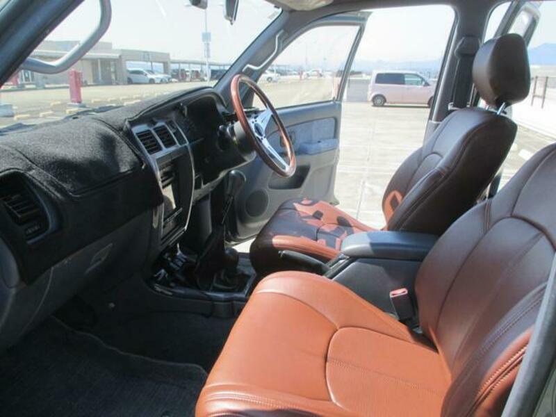 HILUX SURF