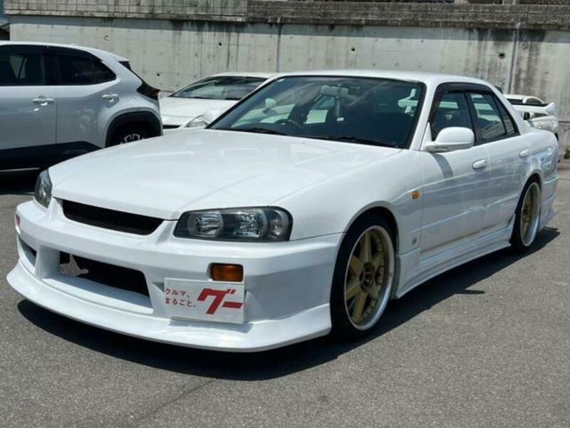 NISSAN SKYLINE