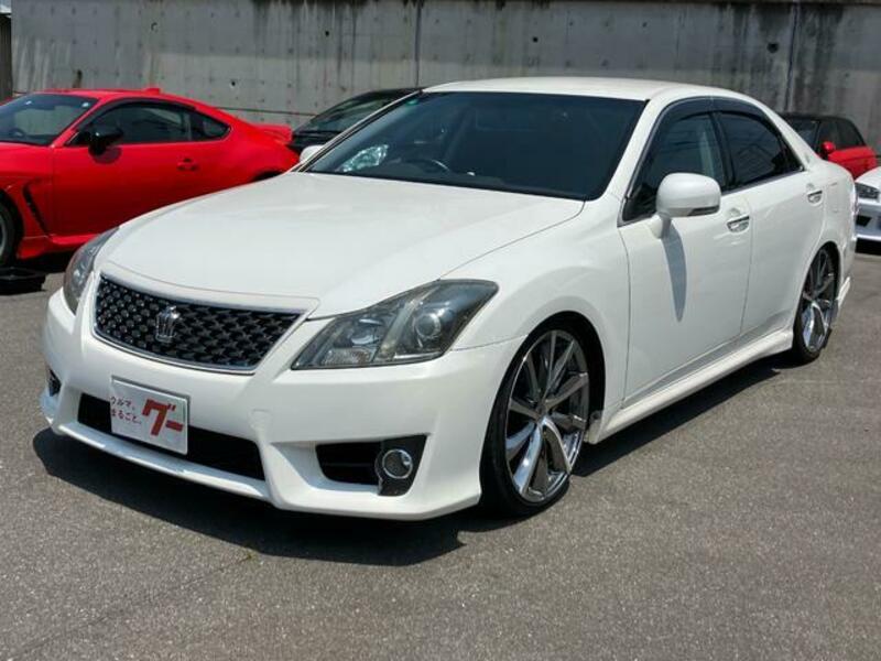 TOYOTA CROWN