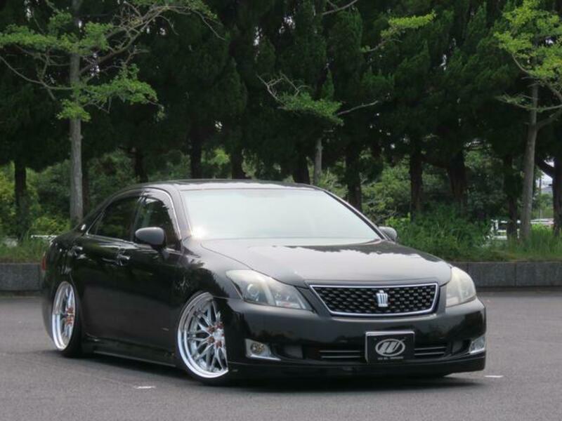 CROWN