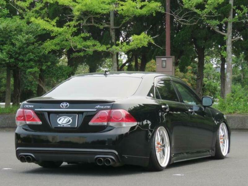 CROWN