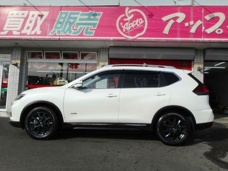 X-TRAIL