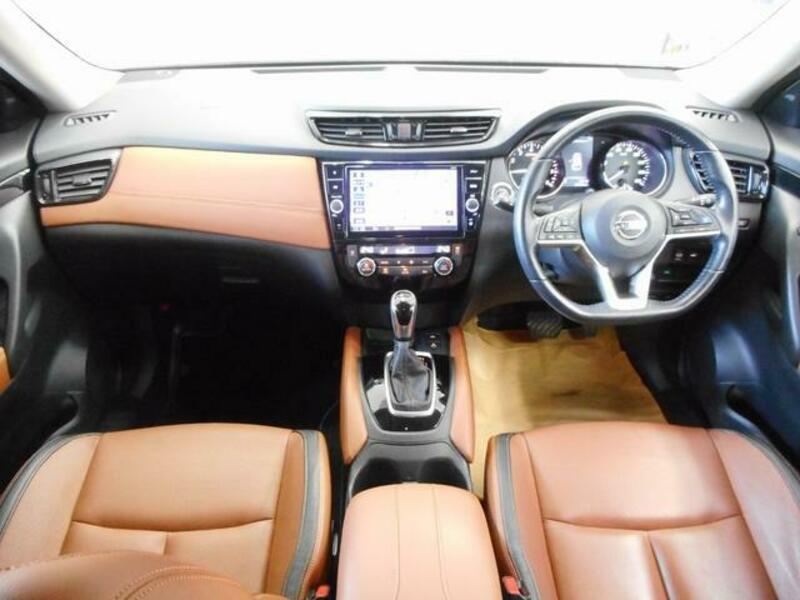 X-TRAIL